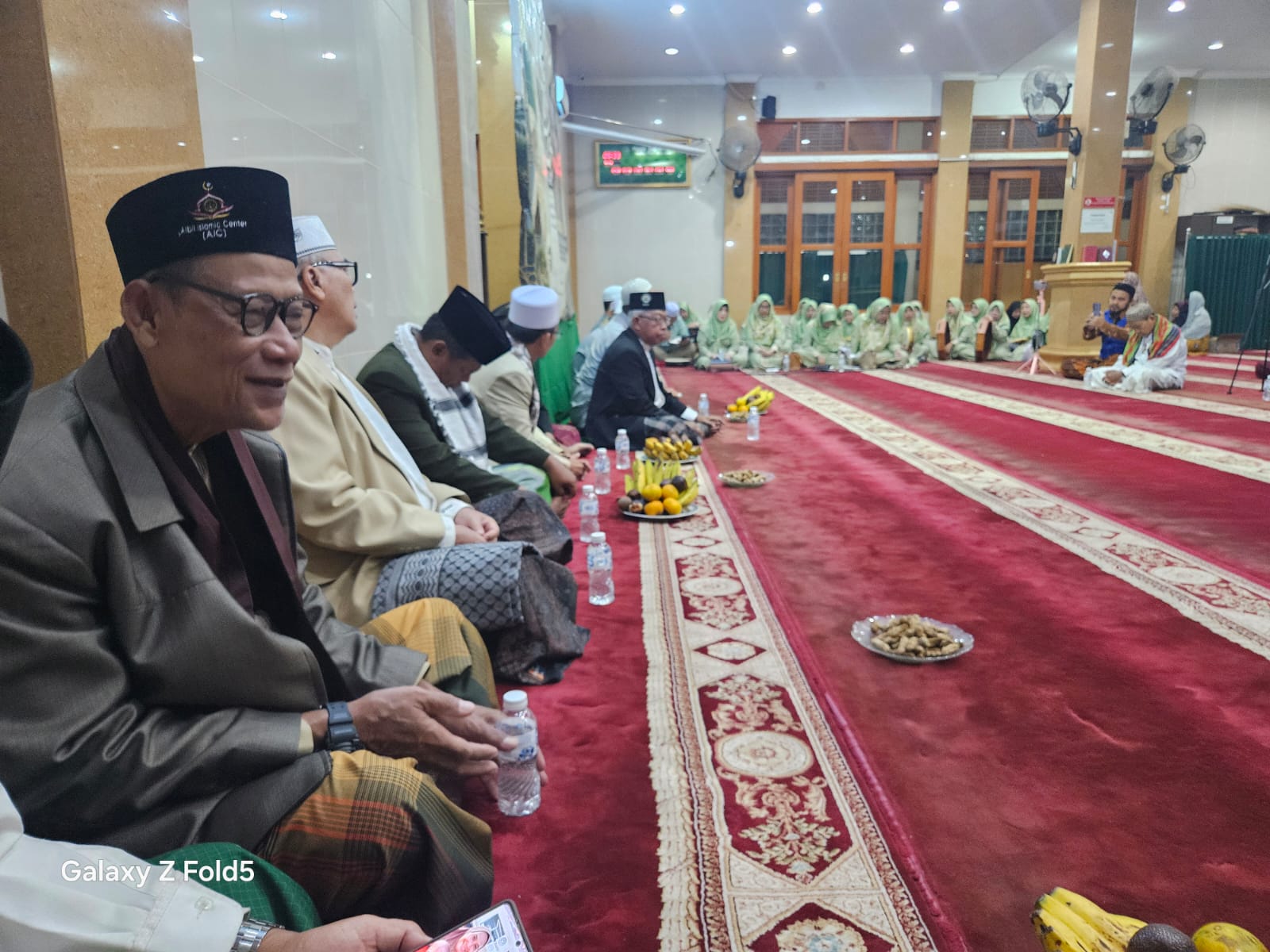 Suasana Peringatan Maulid Nabi Muhammad SAW di Masjid Al-Huda 1